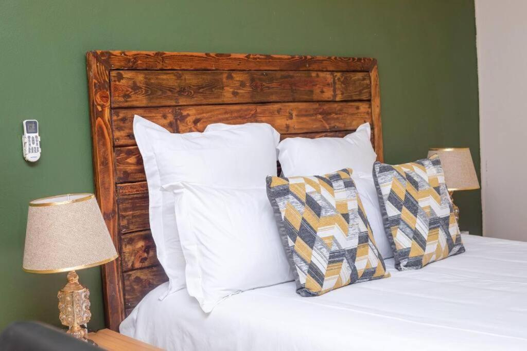 גאבורון Birdville Bnb Guest House מראה חיצוני תמונה