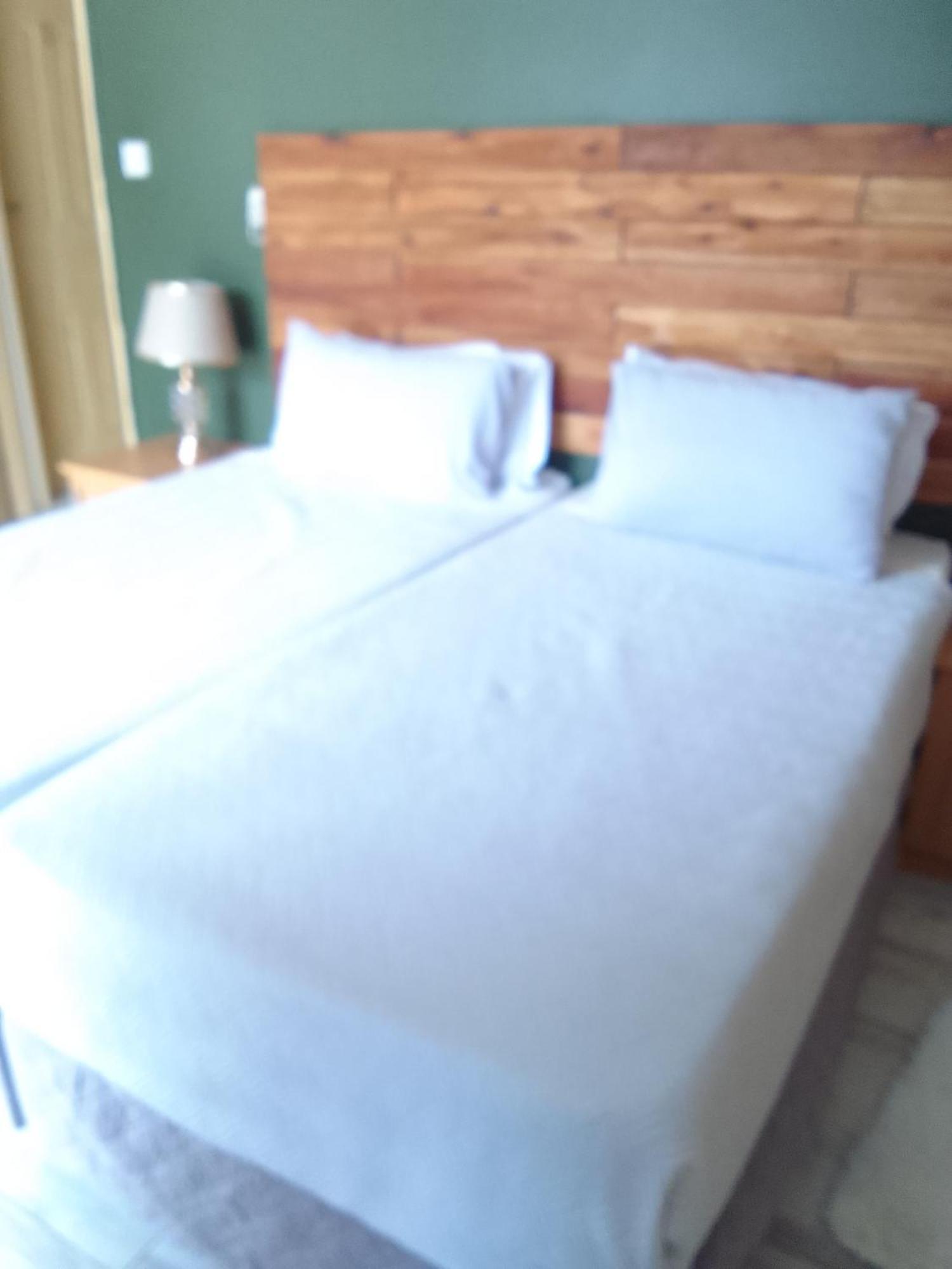 גאבורון Birdville Bnb Guest House מראה חיצוני תמונה