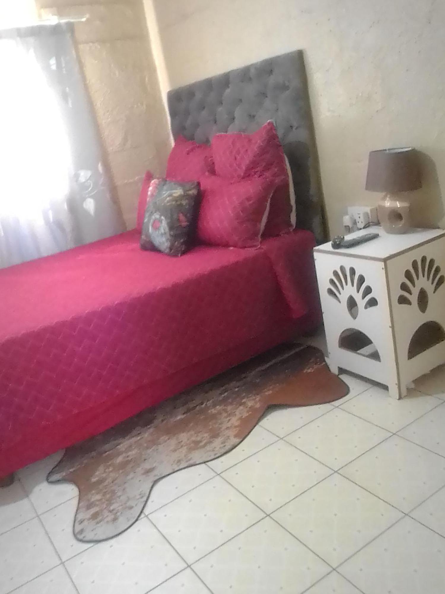 גאבורון Birdville Bnb Guest House מראה חיצוני תמונה