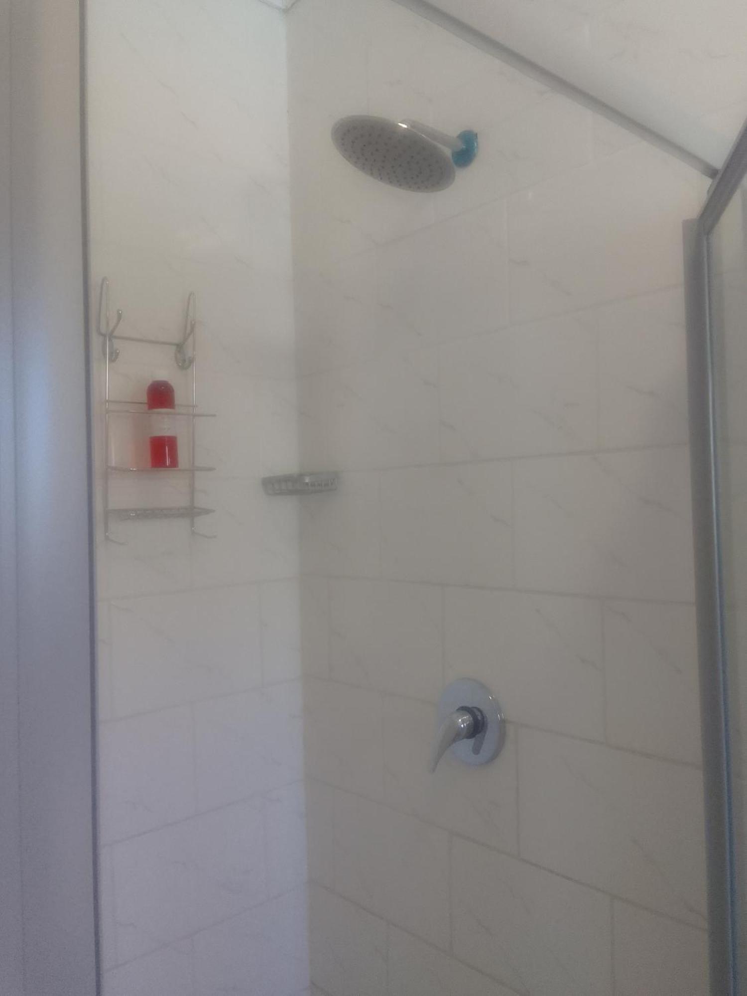 גאבורון Birdville Bnb Guest House מראה חיצוני תמונה