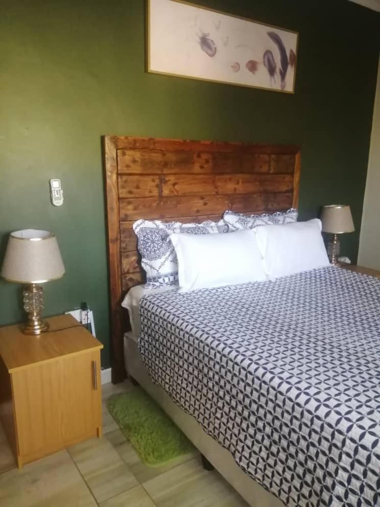 גאבורון Birdville Bnb Guest House מראה חיצוני תמונה